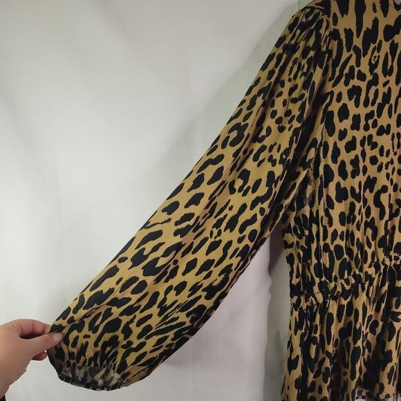 Banana Republic Leopard Print Long Sleeve Blouse - Picture 5 of 12